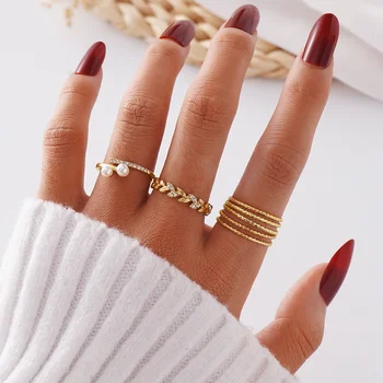 IPARAM Минималистичное пръстен с Метални Листа Златен Цвят за Жени, Перли, Кристали, един Прост Кръг, Комплект Пръстени за Пръстите, Модни Бижута подаръци