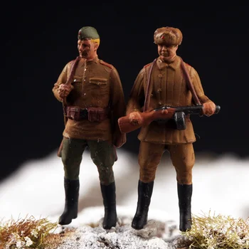 2 елемента 1/72 Зимни Войници на Съветския Съюз 2 Фигурки Модел с Автомобилна Играчка DIY Сцената на Куклен Украшение